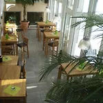 Lindemann Hotel